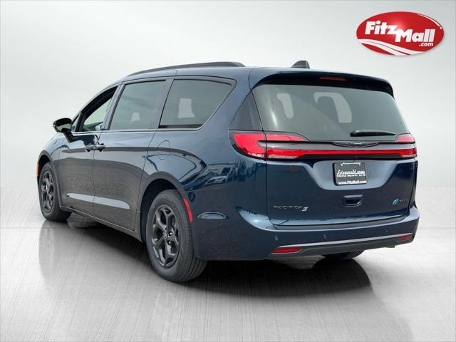 new 2025 Chrysler Pacifica Hybrid car, priced at $52,894
