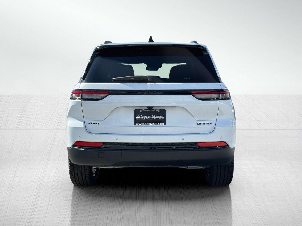 new 2025 Jeep Grand Cherokee car, priced at $46,275