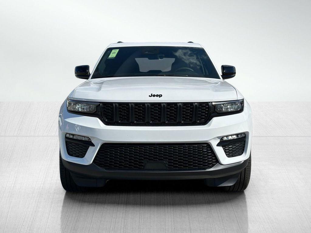 new 2025 Jeep Grand Cherokee car, priced at $46,275
