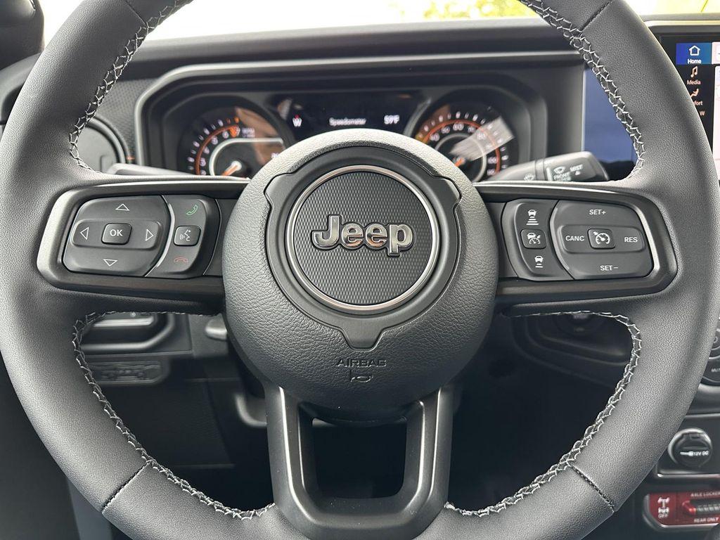 new 2025 Jeep Gladiator car, priced at $51,458