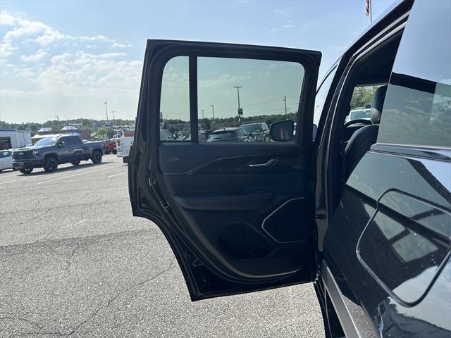 used 2022 Jeep Grand Cherokee car, priced at $32,988