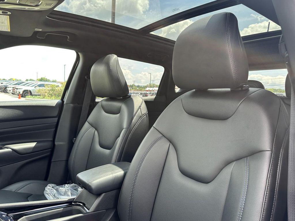 new 2025 Jeep Compass car, priced at $35,859