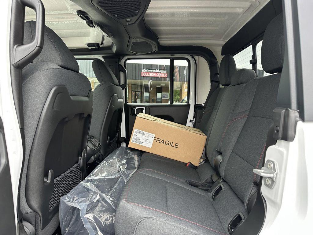 new 2025 Jeep Gladiator car, priced at $50,922