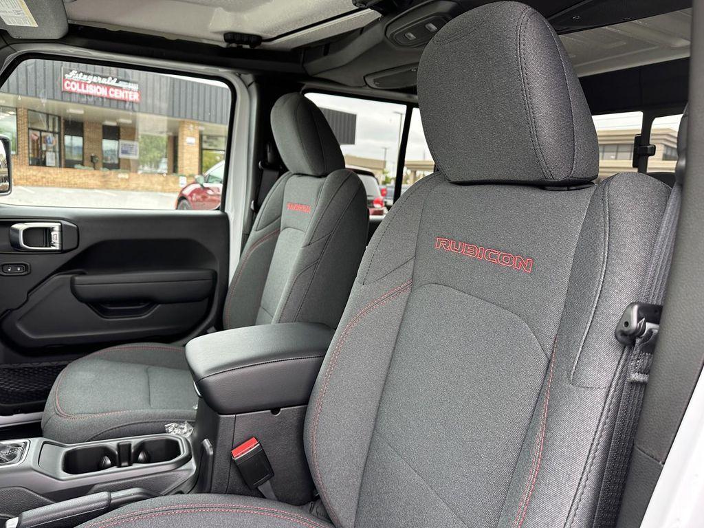 new 2025 Jeep Gladiator car, priced at $50,922