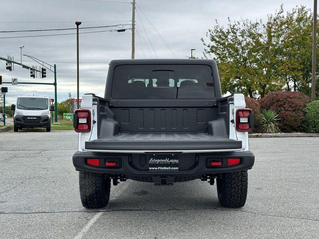 new 2025 Jeep Gladiator car, priced at $50,922
