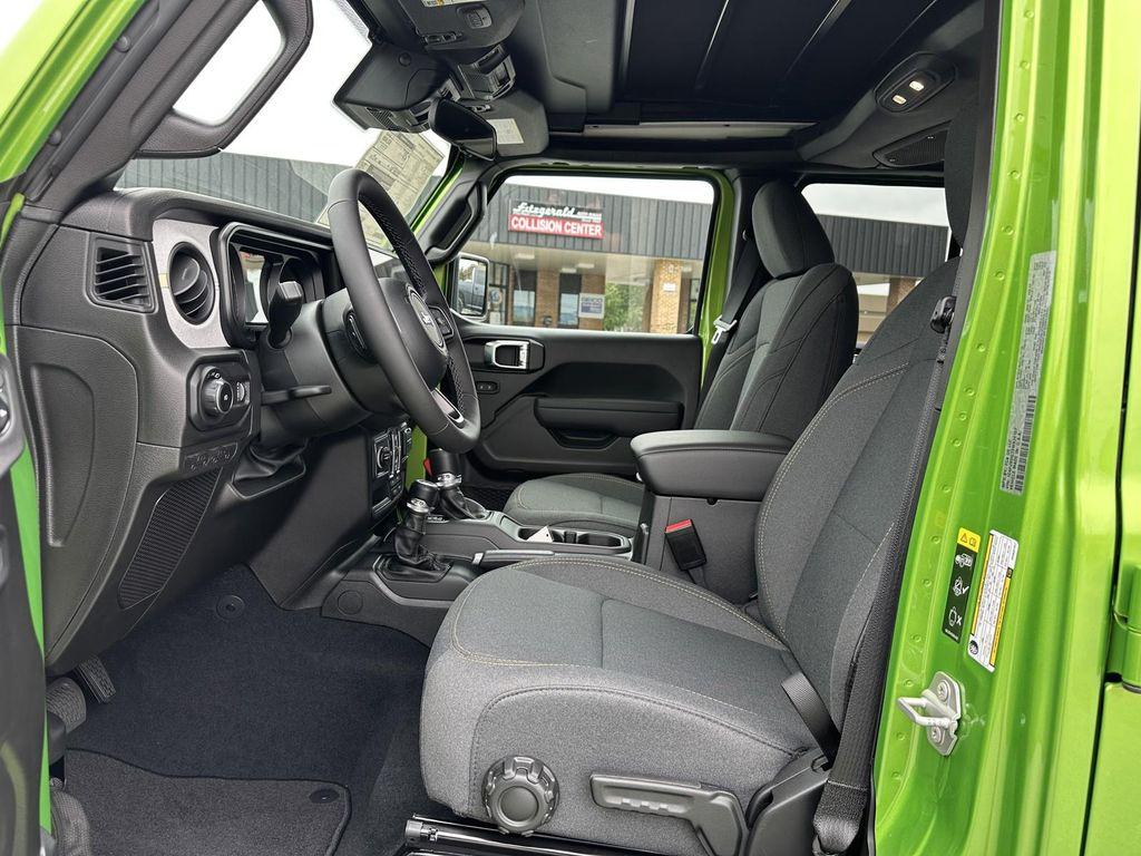 new 2025 Jeep Wrangler car, priced at $46,189