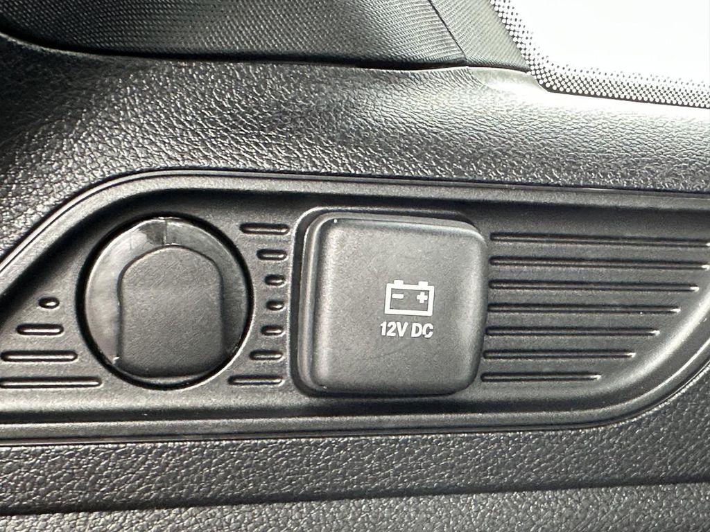 new 2025 Jeep Grand Cherokee car, priced at $39,332