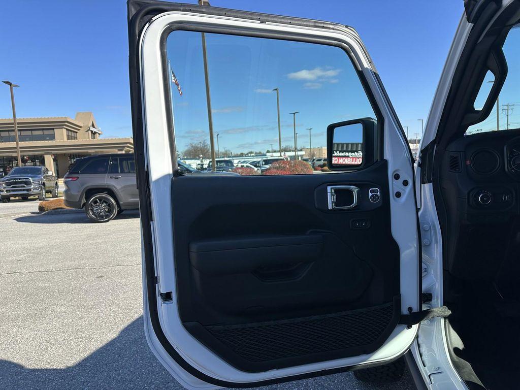 new 2026 Jeep Wrangler car, priced at $55,200