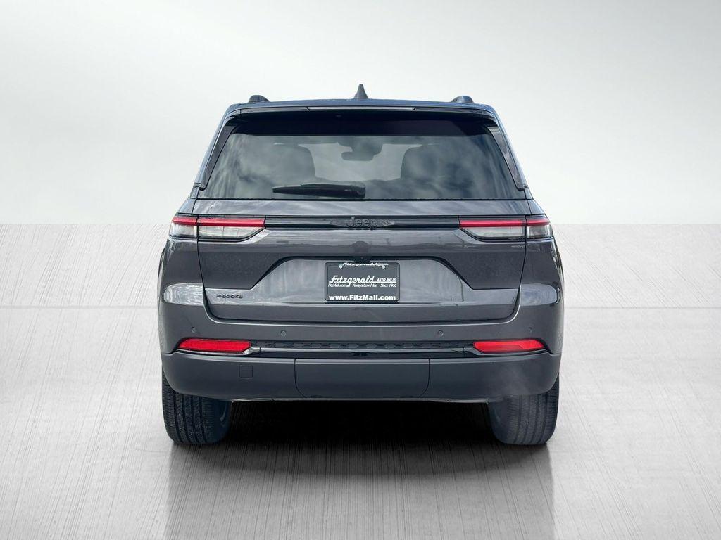 new 2025 Jeep Grand Cherokee car, priced at $42,434