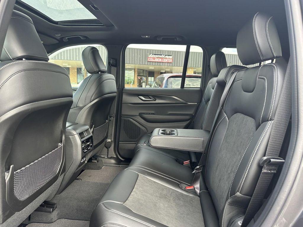 new 2025 Jeep Grand Cherokee car, priced at $42,434