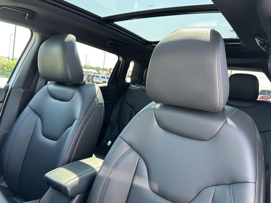 new 2025 Jeep Compass car, priced at $35,811