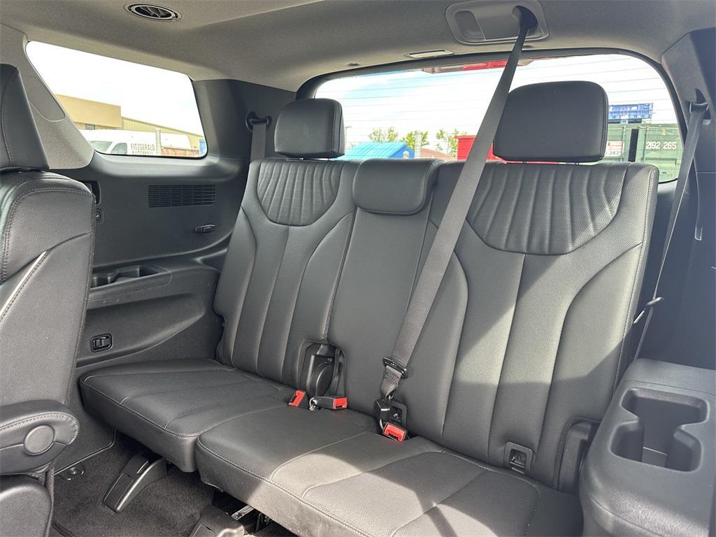 used 2024 Hyundai Palisade car, priced at $35,988