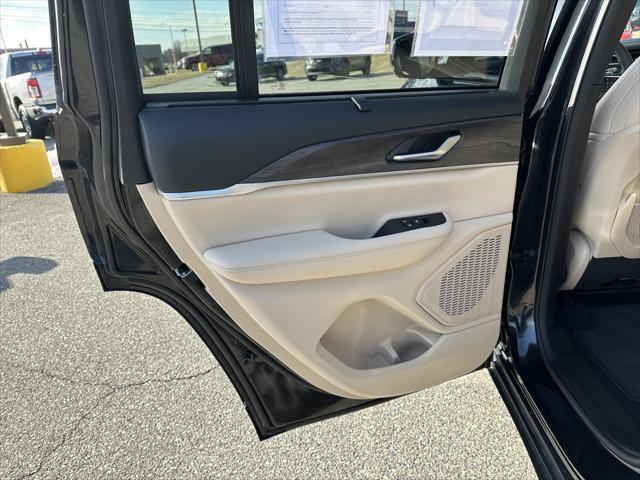 used 2024 Jeep Grand Cherokee car, priced at $40,888