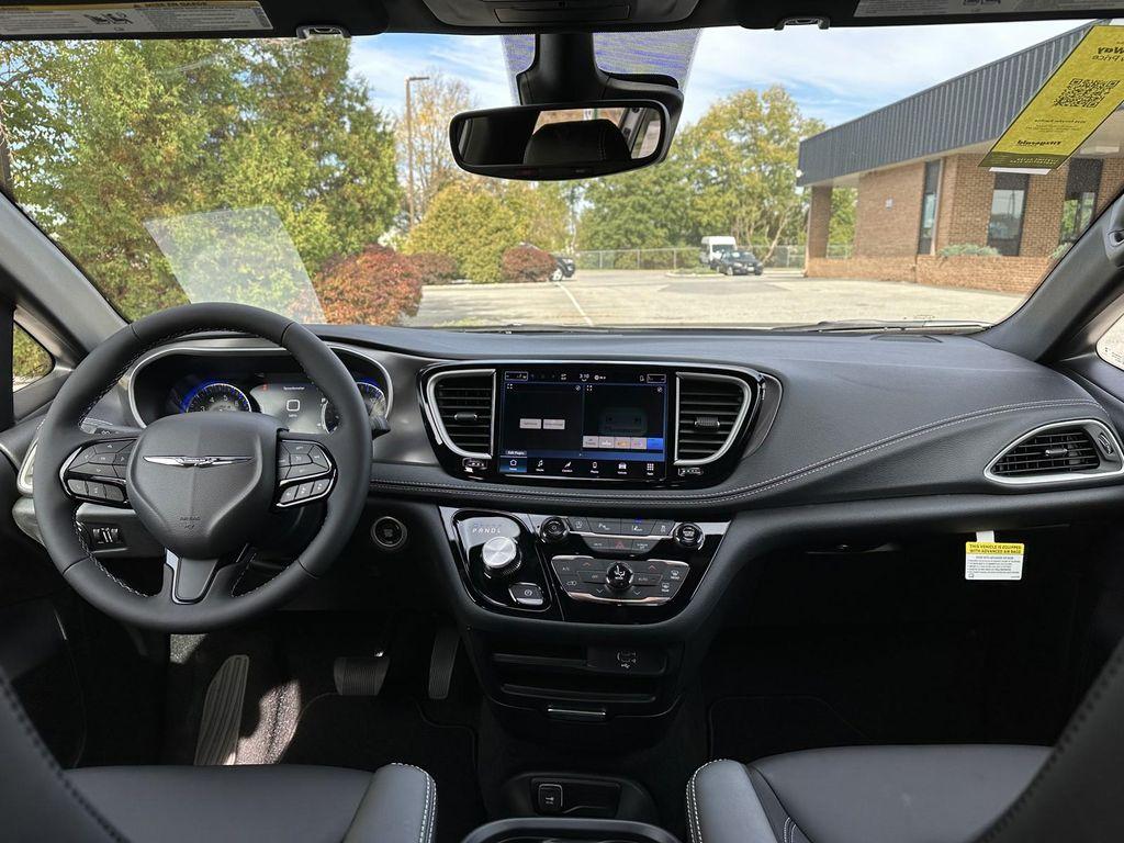 new 2026 Chrysler Pacifica car, priced at $44,972