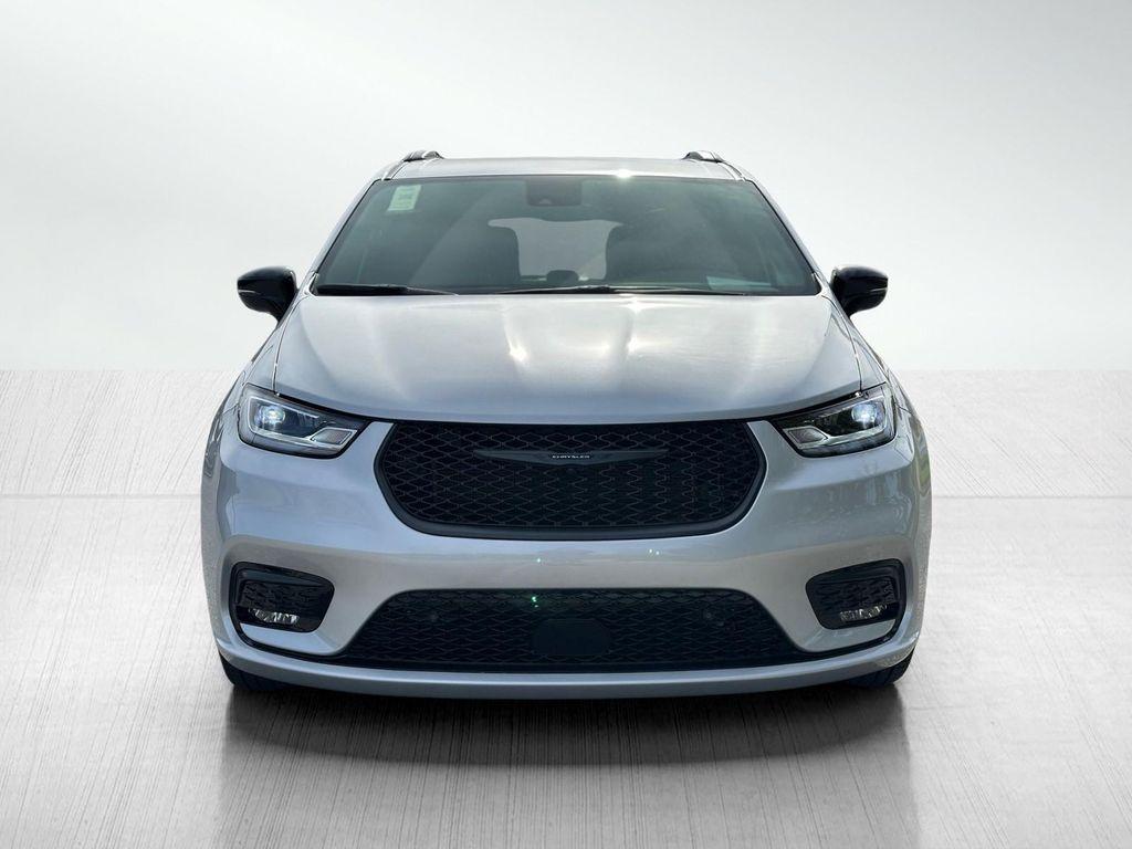 new 2026 Chrysler Pacifica car, priced at $44,972
