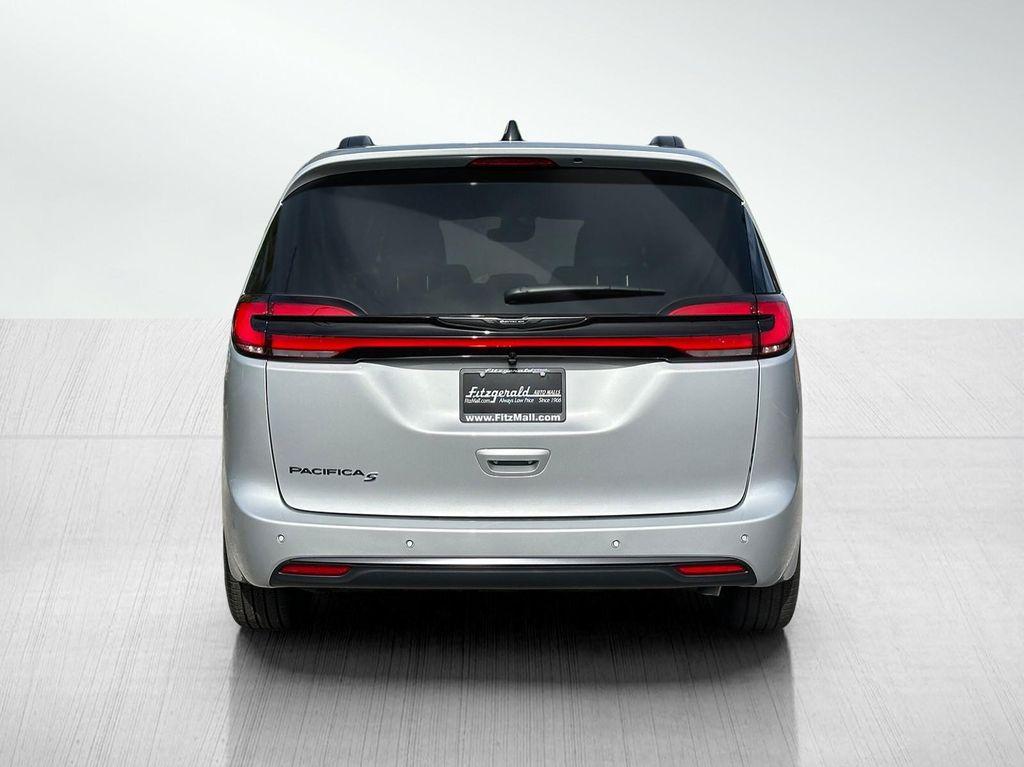 new 2026 Chrysler Pacifica car, priced at $44,972