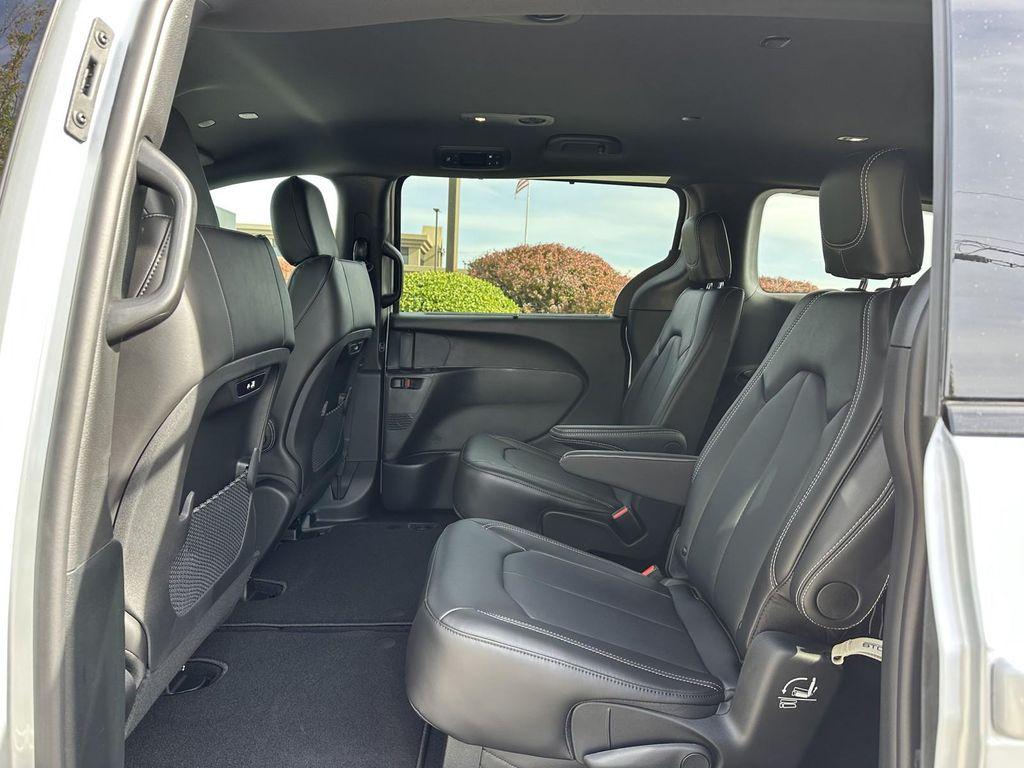 new 2026 Chrysler Pacifica car, priced at $44,972