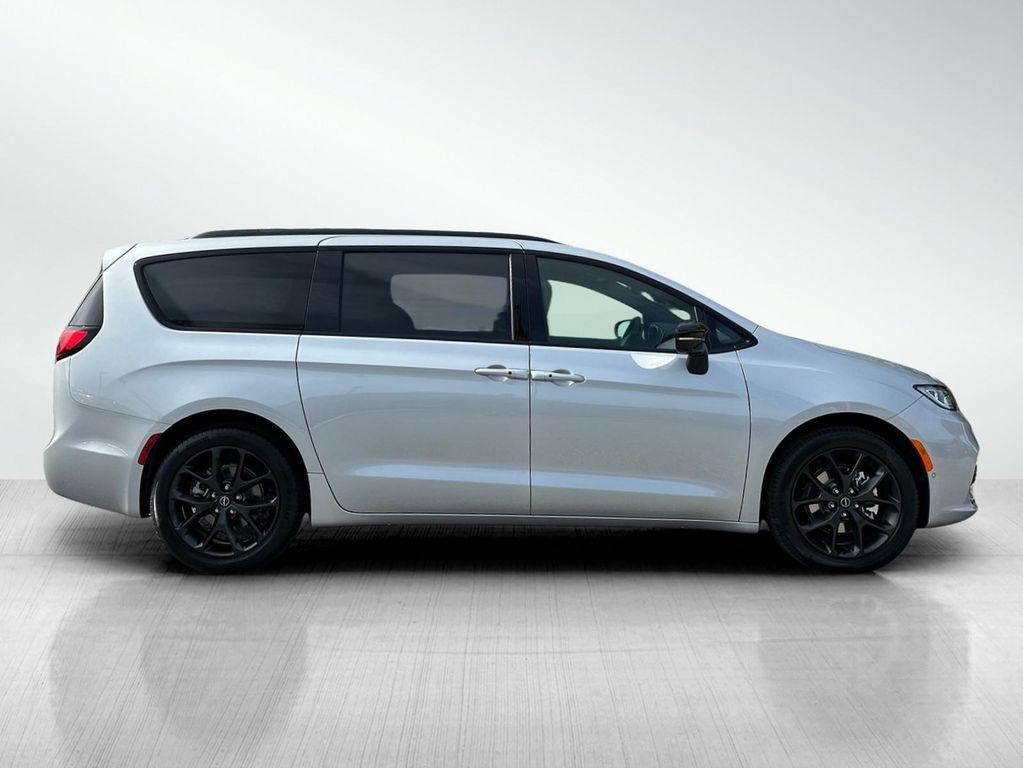 new 2026 Chrysler Pacifica car, priced at $44,972