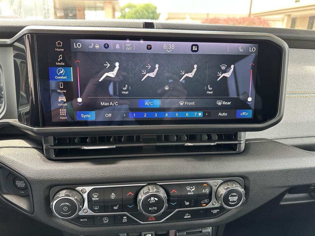 new 2025 Jeep Gladiator car, priced at $43,999