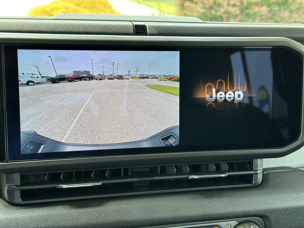 new 2025 Jeep Gladiator car, priced at $43,999