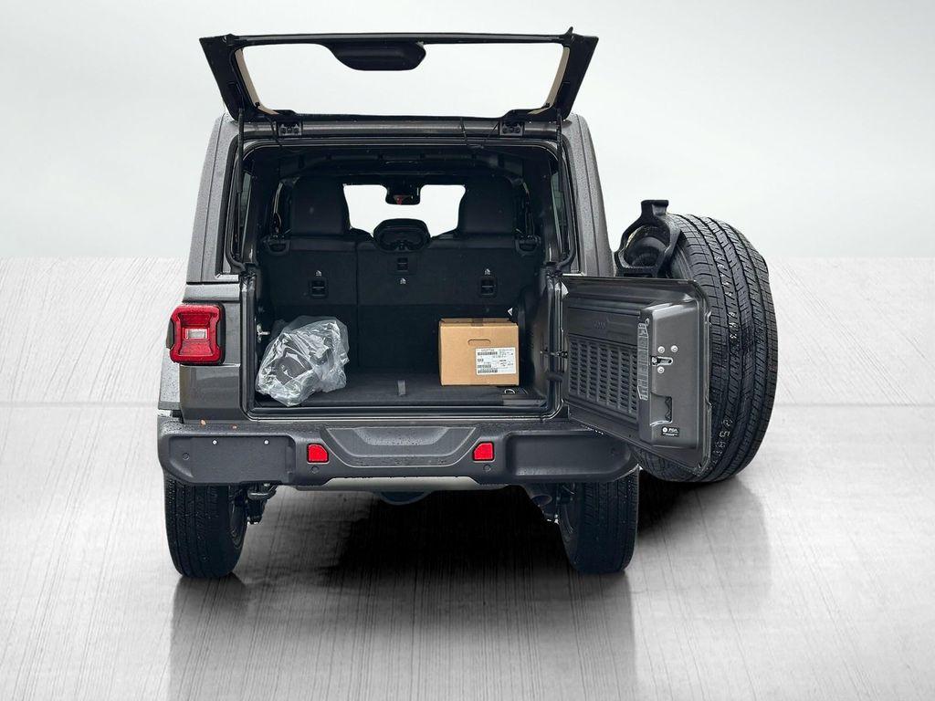 new 2025 Jeep Wrangler car, priced at $51,274