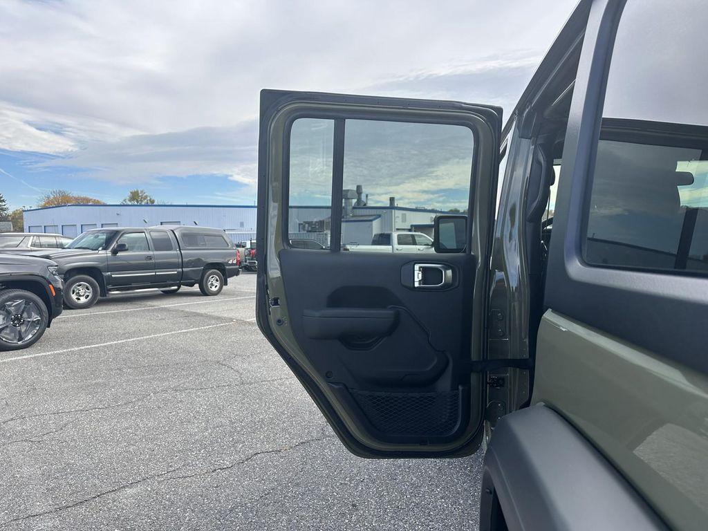 new 2026 Jeep Wrangler car, priced at $47,905