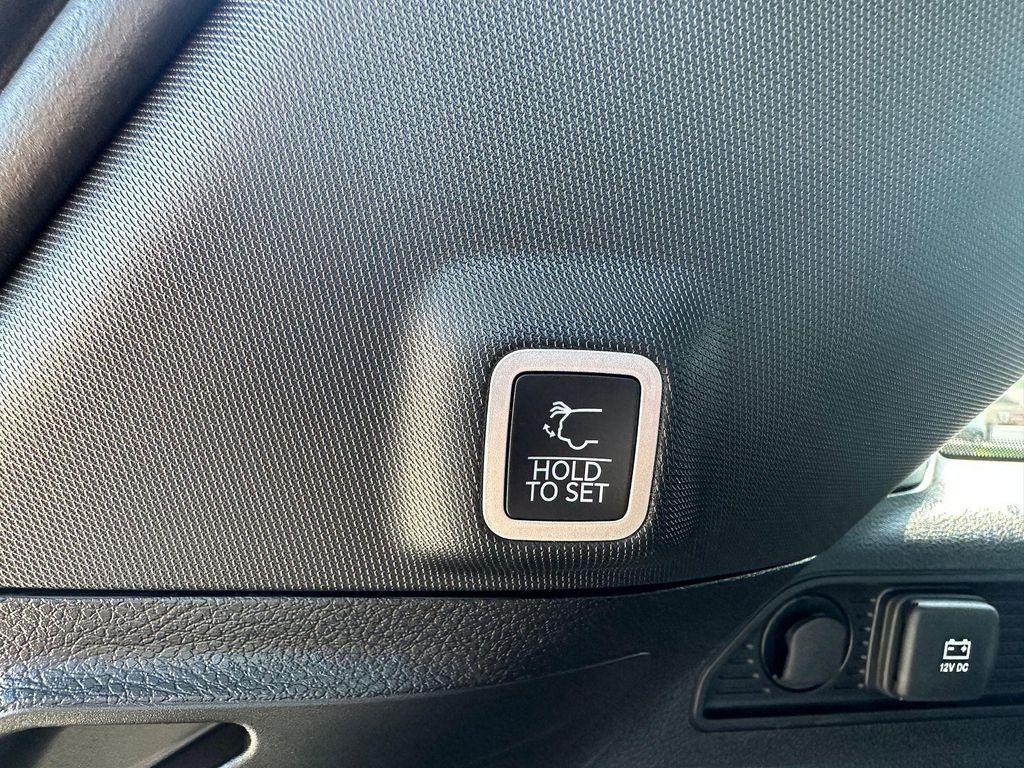 new 2025 Jeep Grand Cherokee car, priced at $46,808