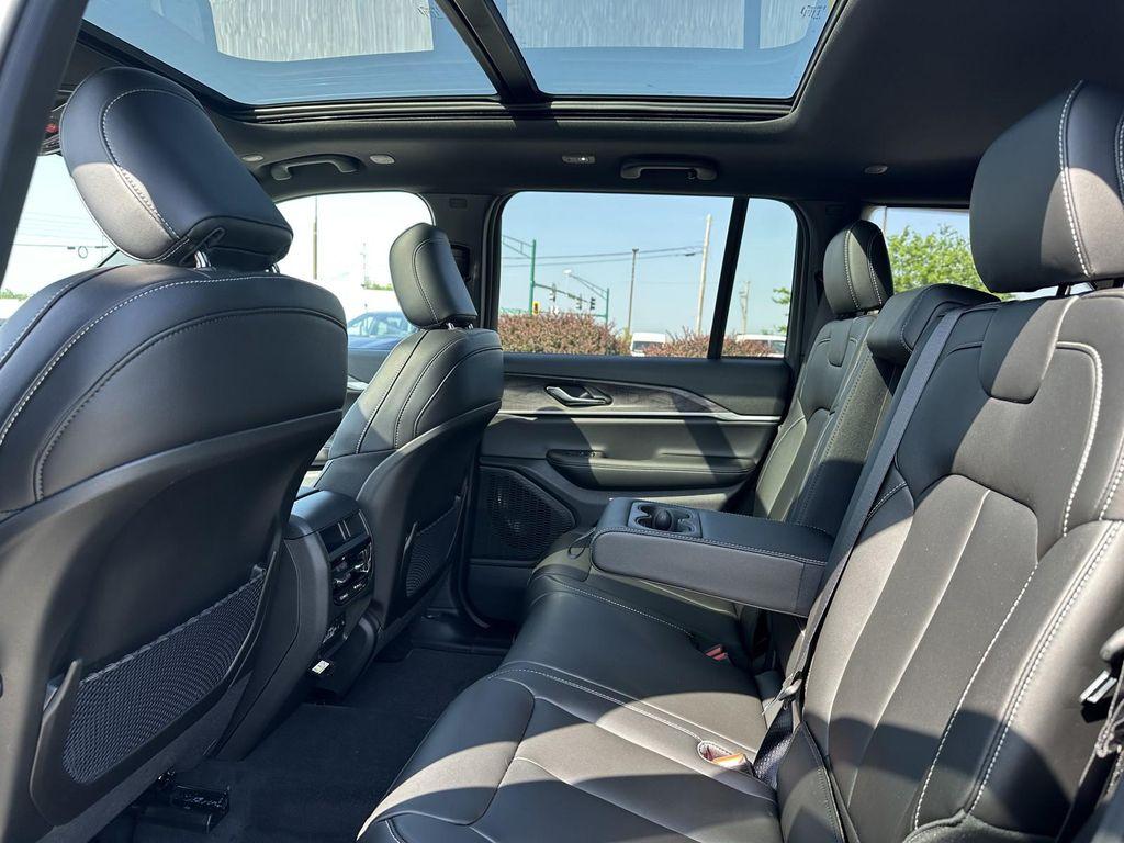 new 2025 Jeep Grand Cherokee car, priced at $46,808