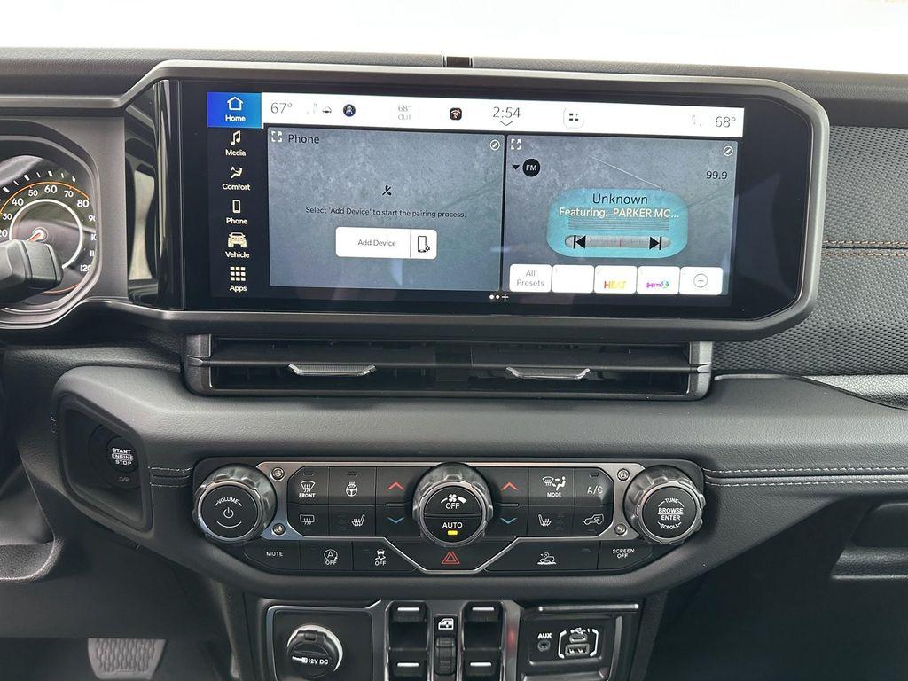 new 2025 Jeep Gladiator car, priced at $49,396