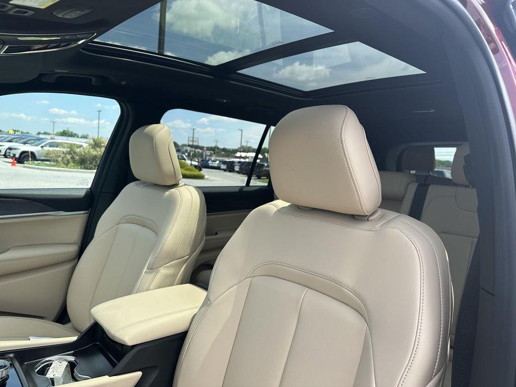 new 2025 Jeep Grand Cherokee L car, priced at $50,180