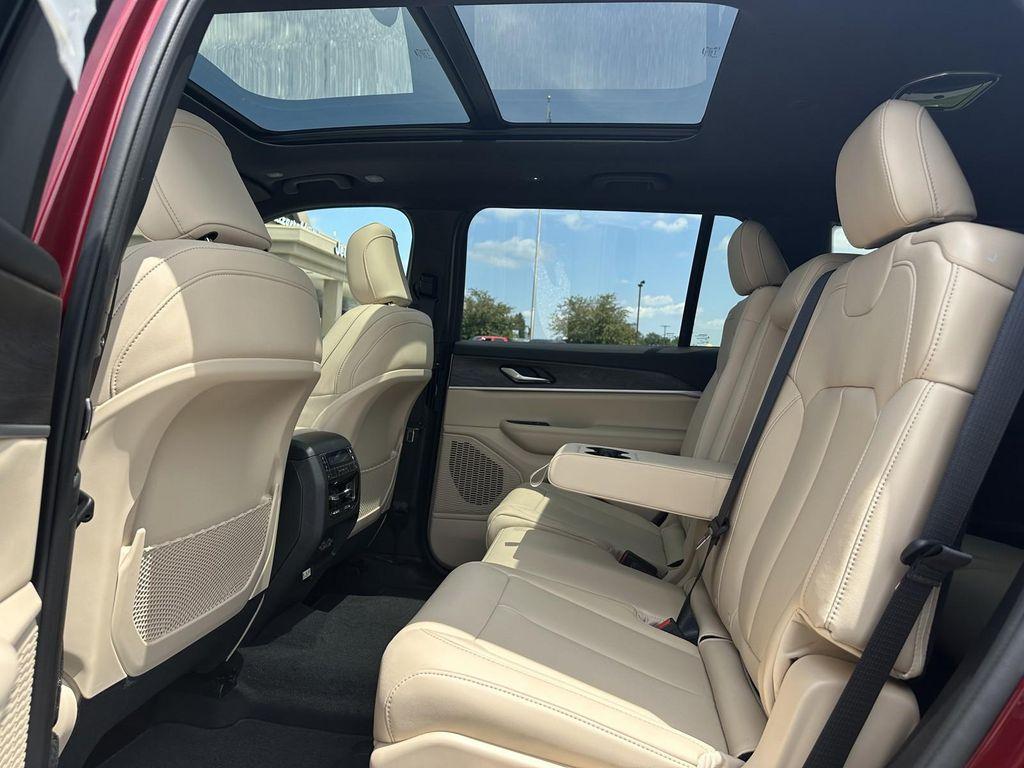 new 2025 Jeep Grand Cherokee L car, priced at $50,180