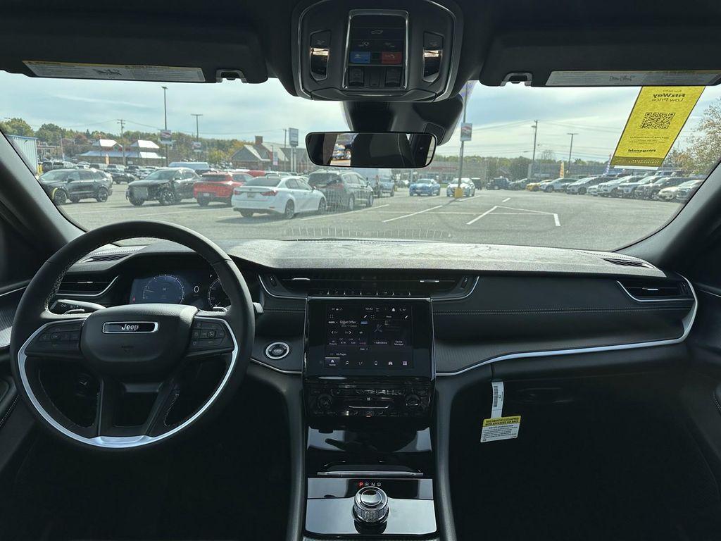 new 2025 Jeep Grand Cherokee car, priced at $37,242