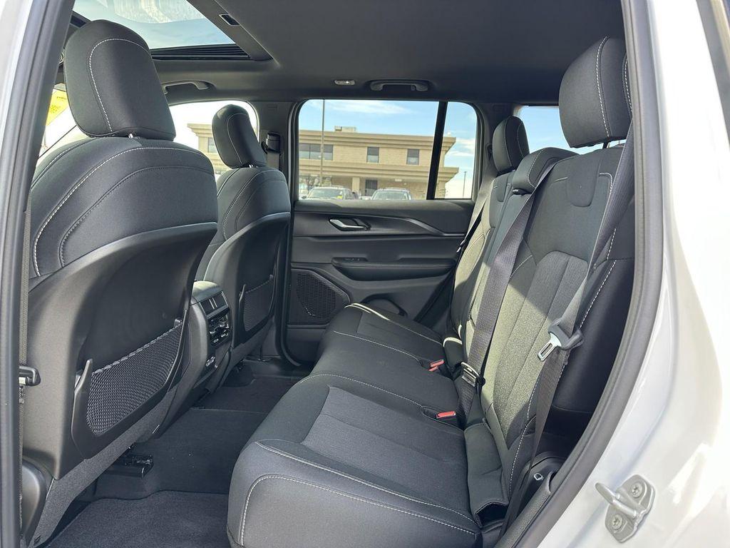 new 2025 Jeep Grand Cherokee car, priced at $37,242