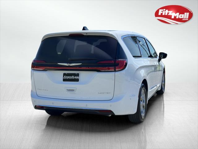 new 2024 Chrysler Pacifica car, priced at $51,677