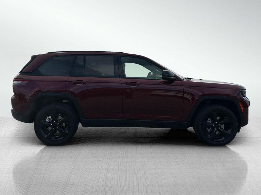 new 2025 Jeep Grand Cherokee car, priced at $41,538