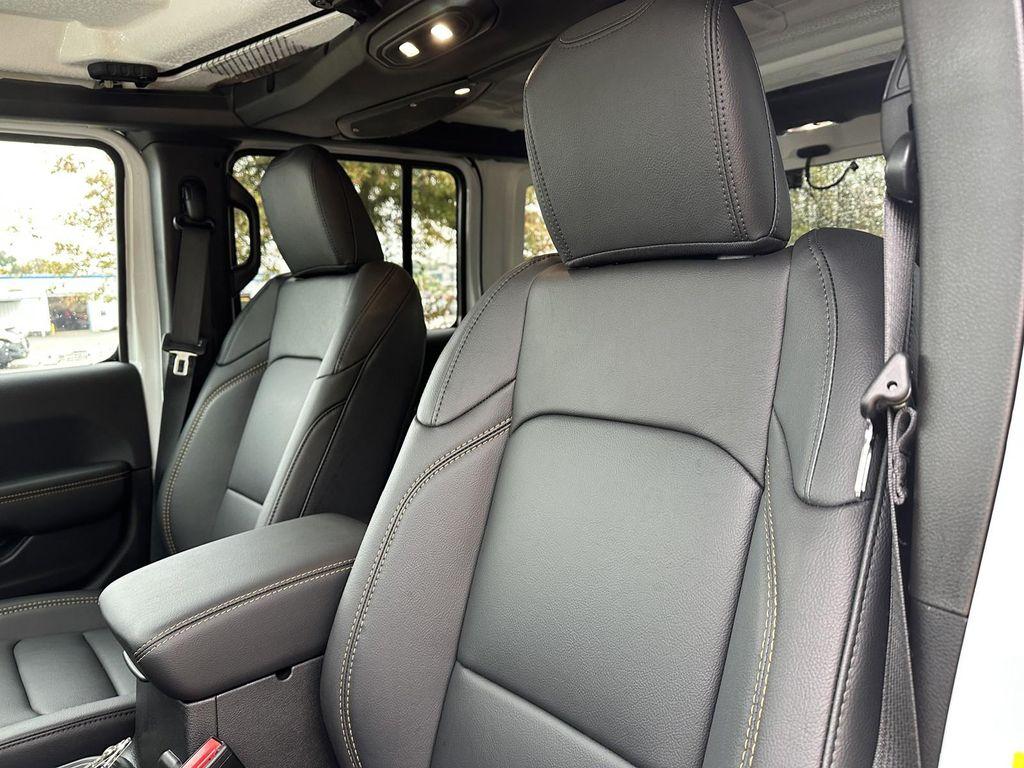 new 2025 Jeep Wrangler car, priced at $50,613