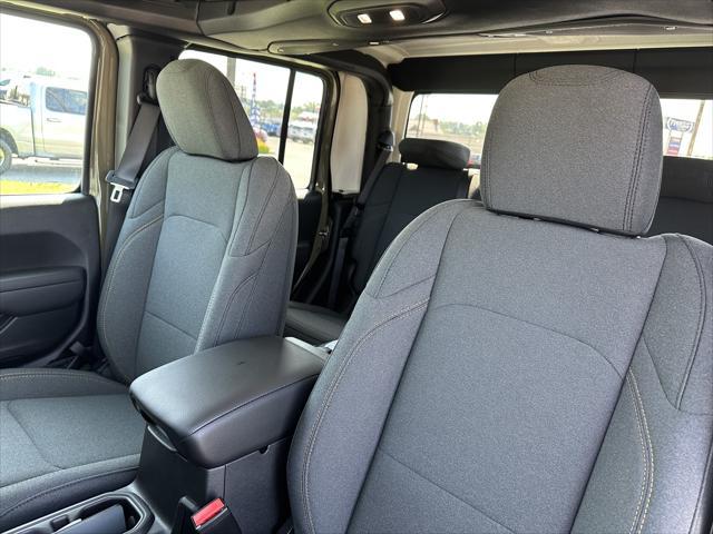 new 2025 Jeep Gladiator car, priced at $47,881