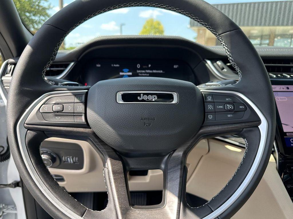 new 2025 Jeep Grand Cherokee L car, priced at $49,554