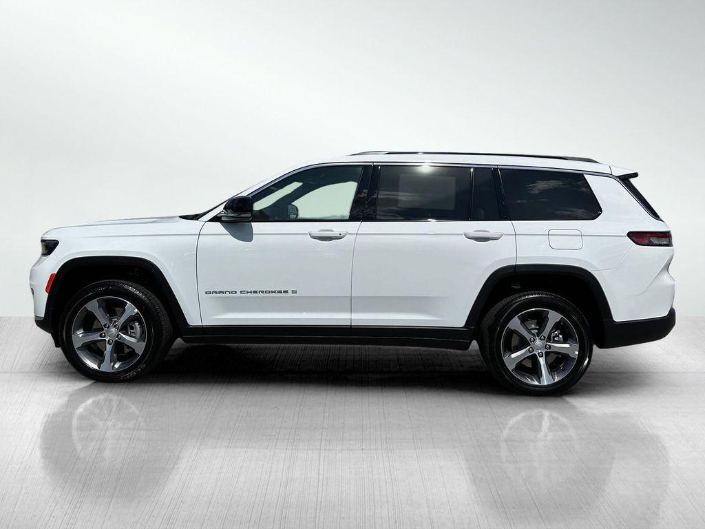 new 2025 Jeep Grand Cherokee L car, priced at $49,554