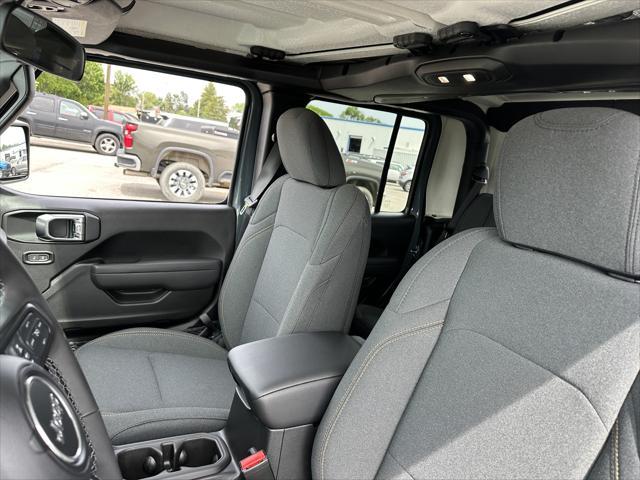 new 2025 Jeep Gladiator car, priced at $46,209