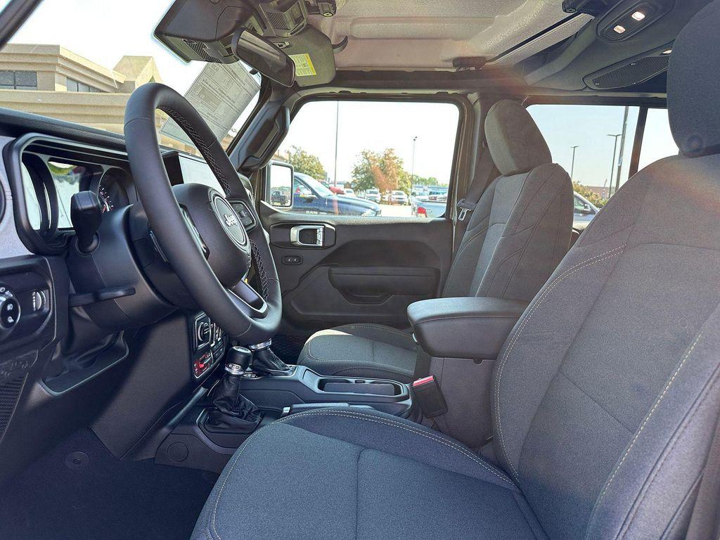 new 2025 Jeep Gladiator car, priced at $48,191