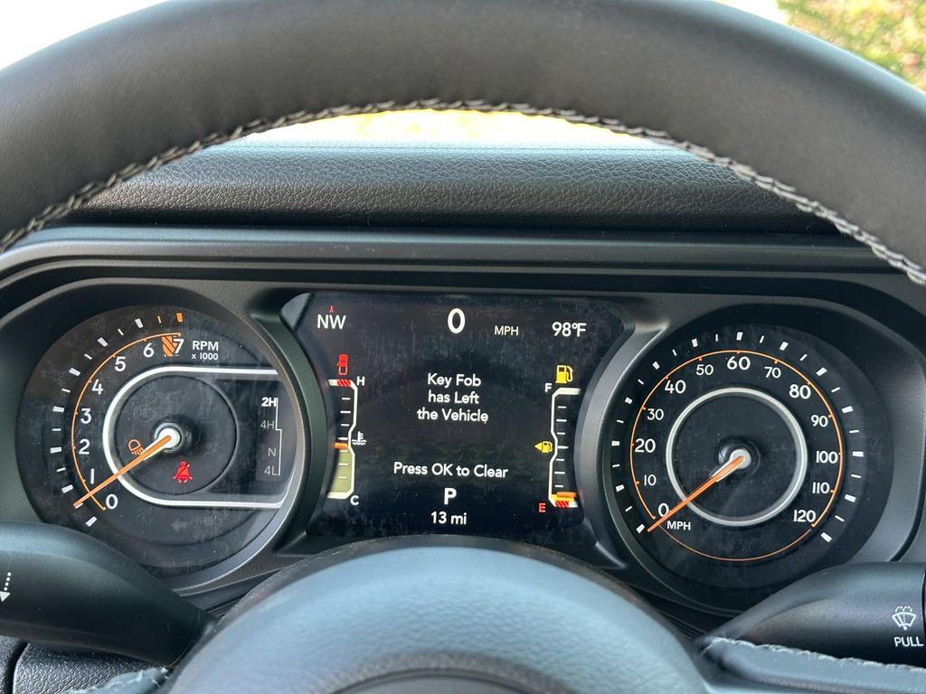 new 2025 Jeep Gladiator car, priced at $48,191