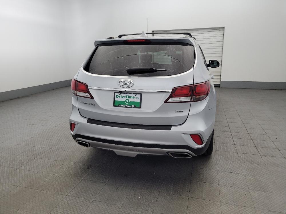 used 2018 Hyundai Santa Fe car, priced at $19,795