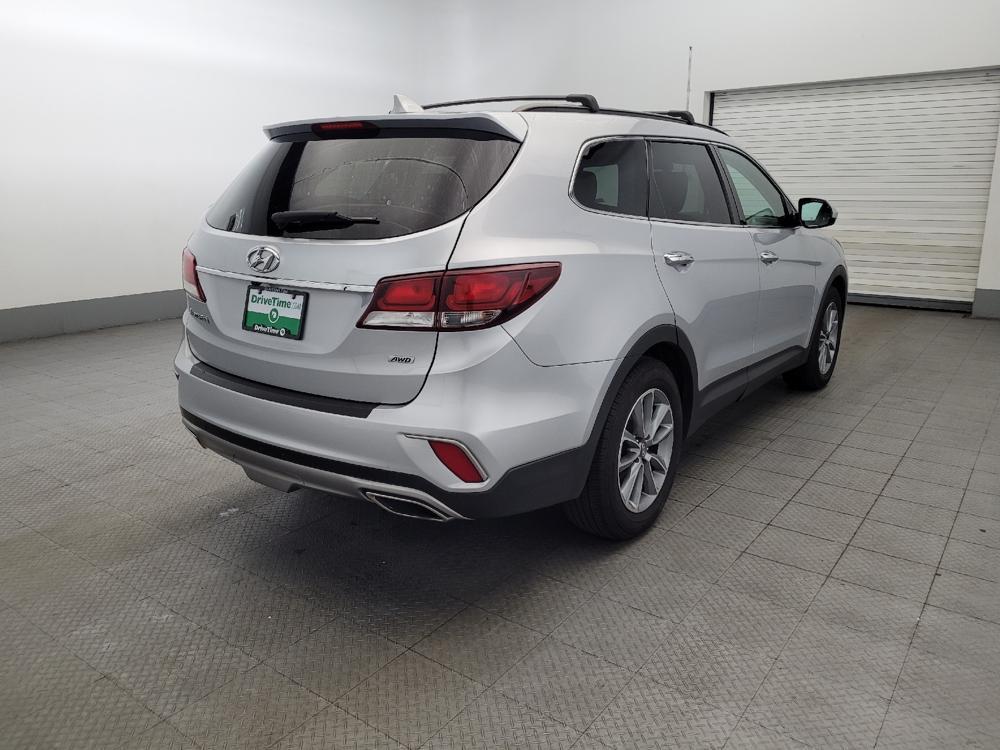 used 2018 Hyundai Santa Fe car, priced at $19,795