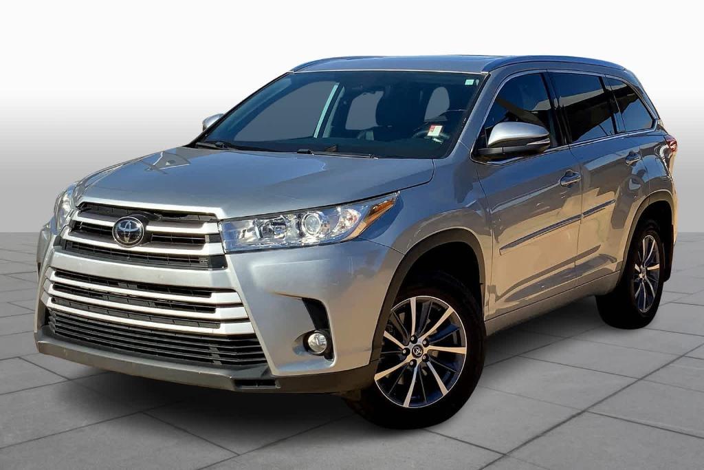 used 2018 Toyota Highlander car, priced at $21,933