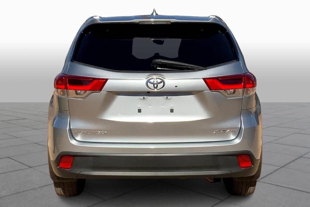 used 2018 Toyota Highlander car, priced at $21,933