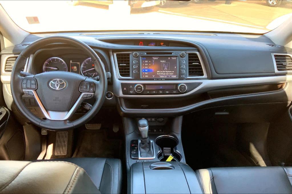 used 2018 Toyota Highlander car, priced at $21,933