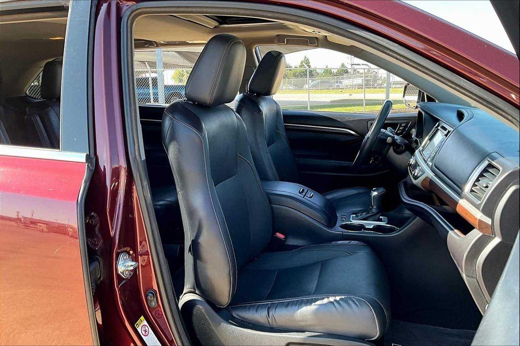 used 2016 Toyota Highlander car, priced at $16,900