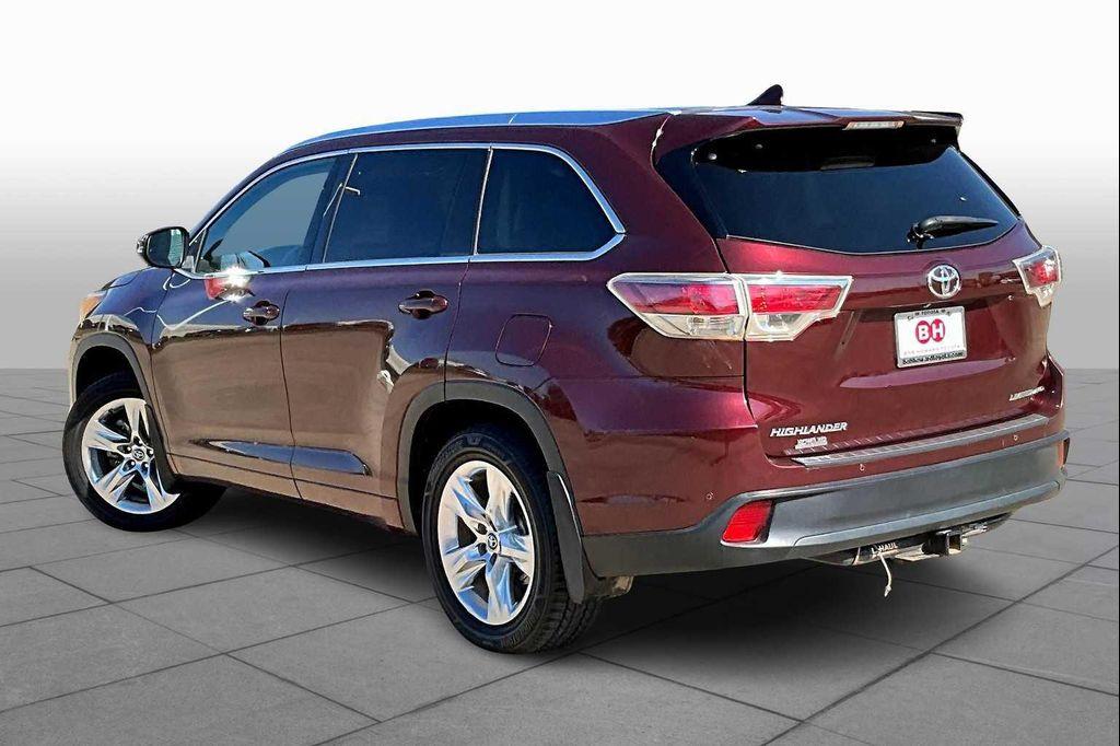 used 2016 Toyota Highlander car, priced at $16,900