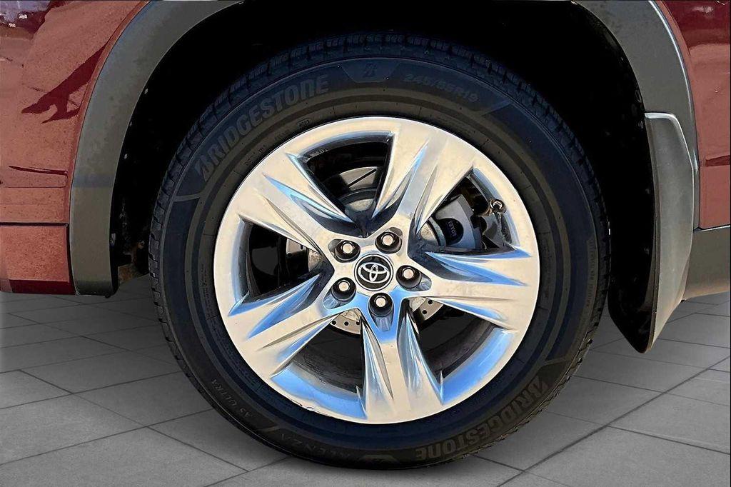 used 2016 Toyota Highlander car, priced at $16,900